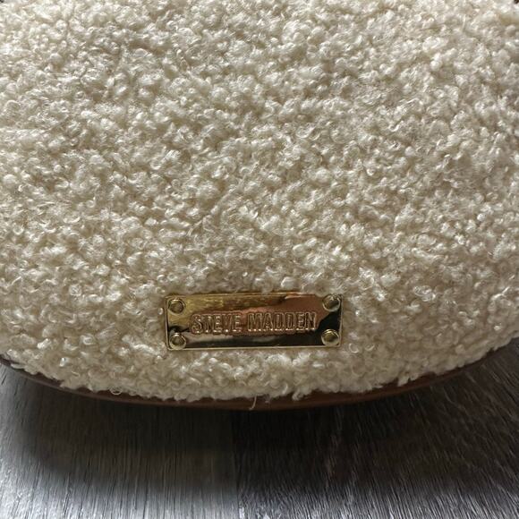Steve Madden Belt Bag Sherpa & Cognac Medium - Picture 3 of 5